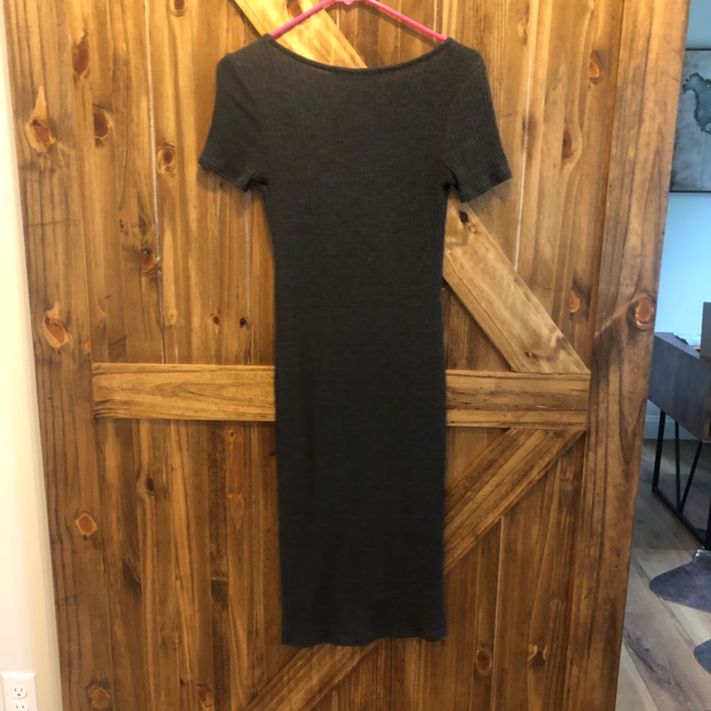 Dress - Picture 3 of 3